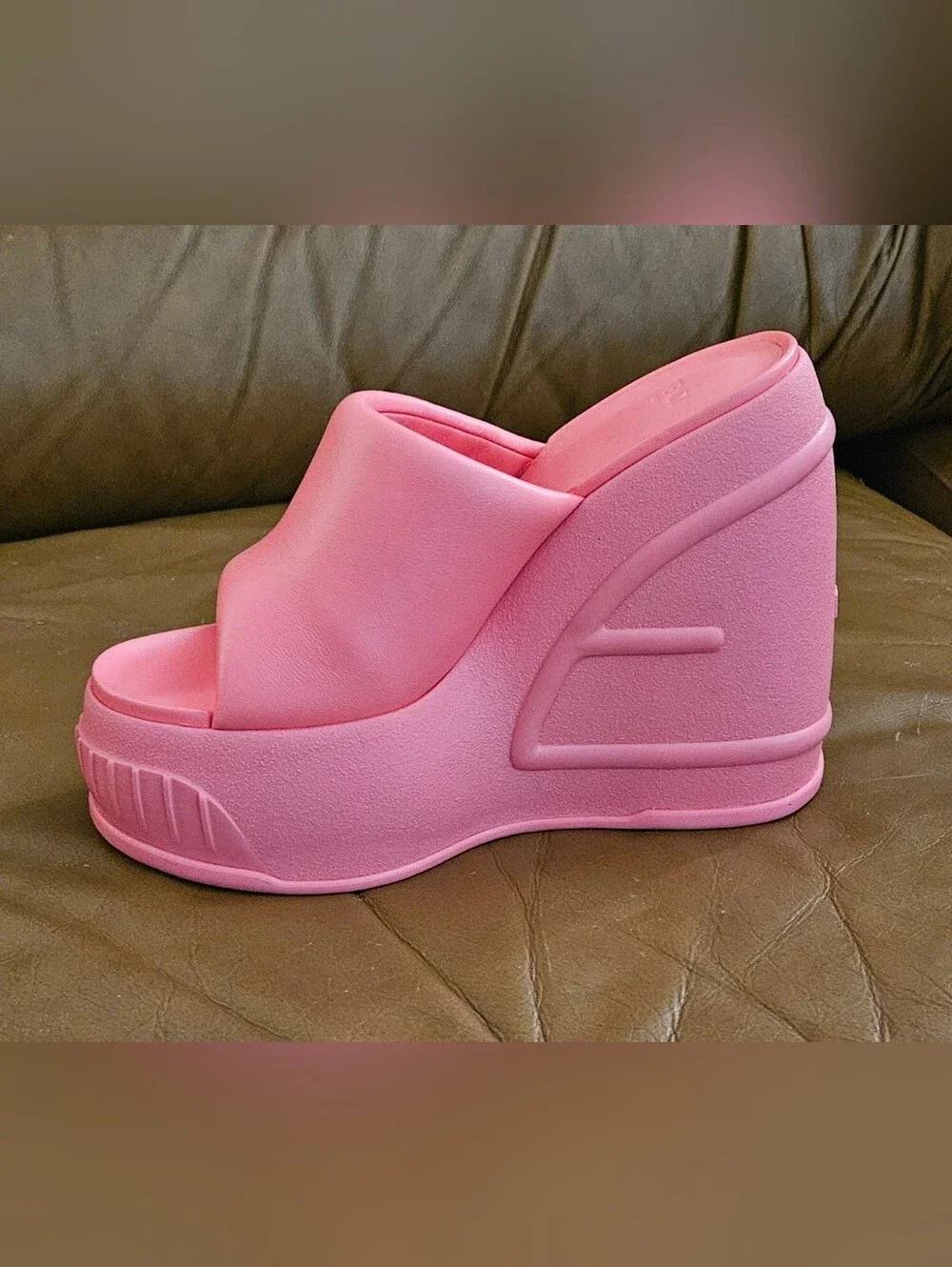 New Fendi Pink High Platform Slide Mules Size 6 US